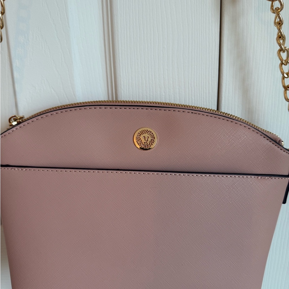 Elegant Pink Crossbody Bag - Picture 2 of 5